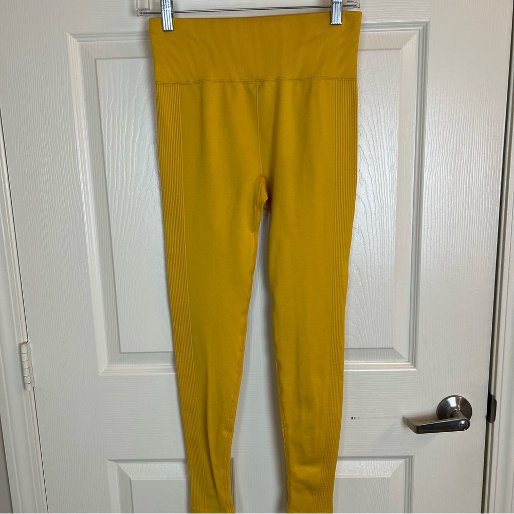 Yellow Ribbed Leggings - Picture 6 of 12